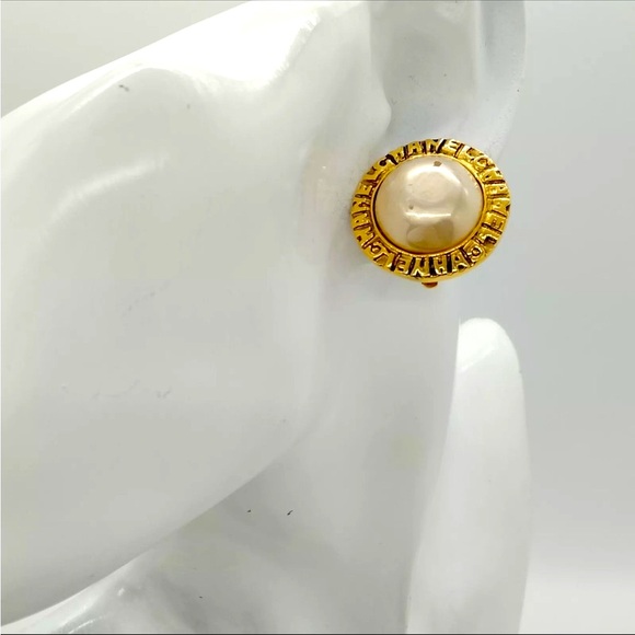 Authentic Chanel Gold plated with Pearl Earrings - Picture 4 of 12